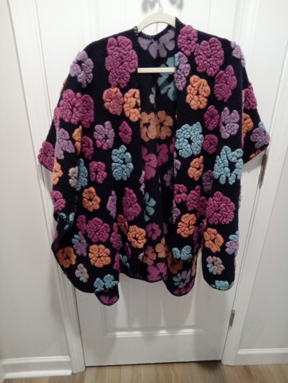 Chunky Flowers Wool Embroidered Ruana Wrap. One Size. Boho Chic Vibe Colorful - Picture 2 of 10